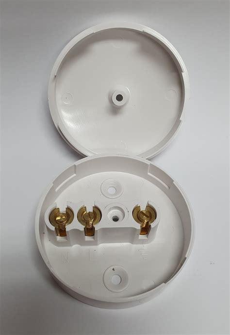 difference between ceiling rose and junction box|ceiling rose light fitting bunnings.